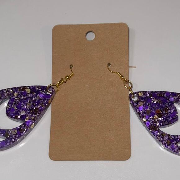 Handmade epoxy resin dangle earrings - purple and gold glitter - Picture 4 of 6